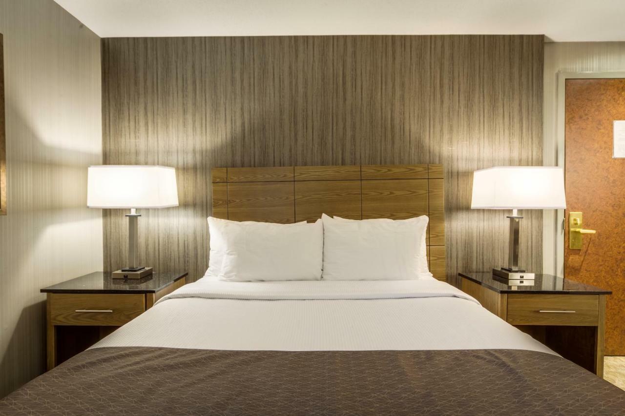 Monte Carlo Inn Airport Suites Mississauga Kültér fotó